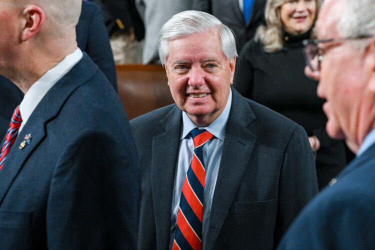 Congress Confronts Wartime Debate as Trump Continues Attacks on Iran